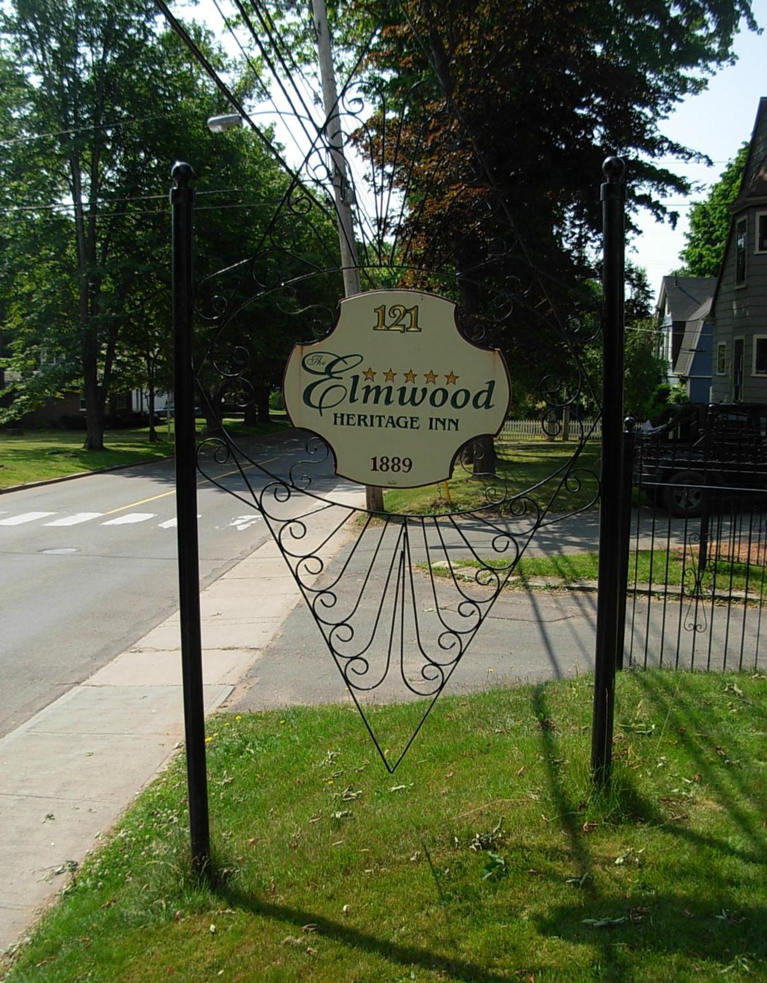 Elmwood Heritage Inn Шарлоттаун Екстер'єр фото